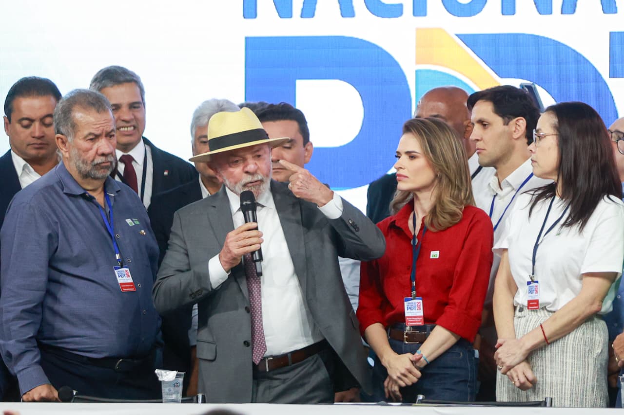 Pré-candidato a governador, Kalil falta à convenção do PDT com Lula