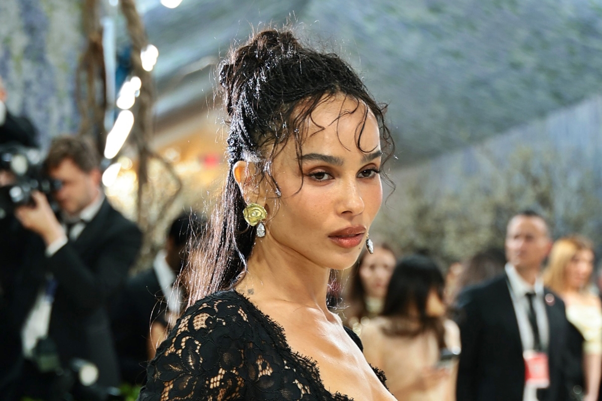 Foto colorida de Zoe Kravitz
