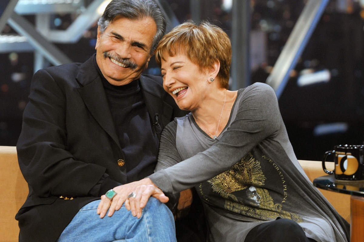 Imagem colorida de Tarcísio Meira e Glória Menezes no programa de Jô Soares - Metrópoles