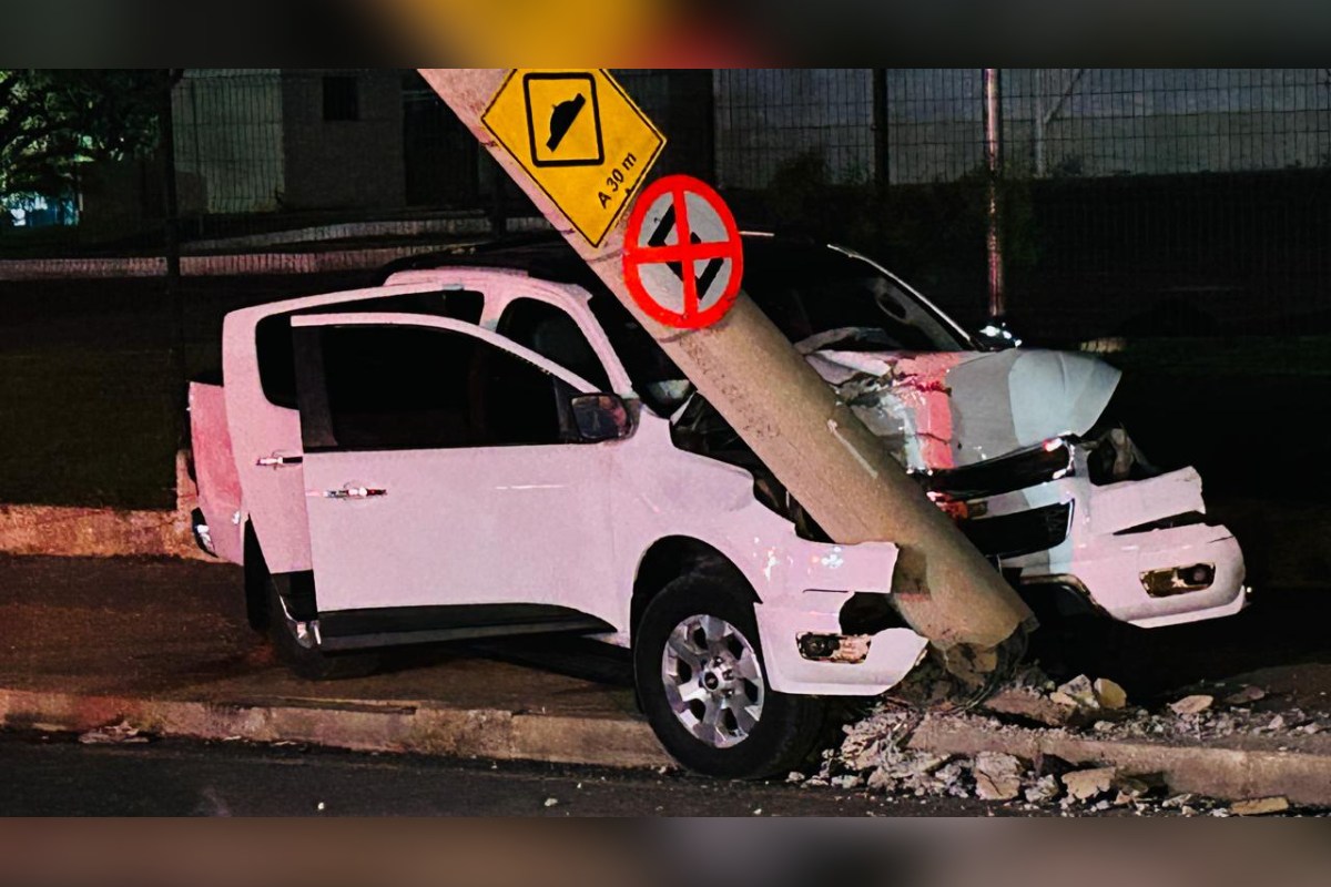 Duas pessoas ficam feridas em acidente em Montes Claros; motorista fugiu