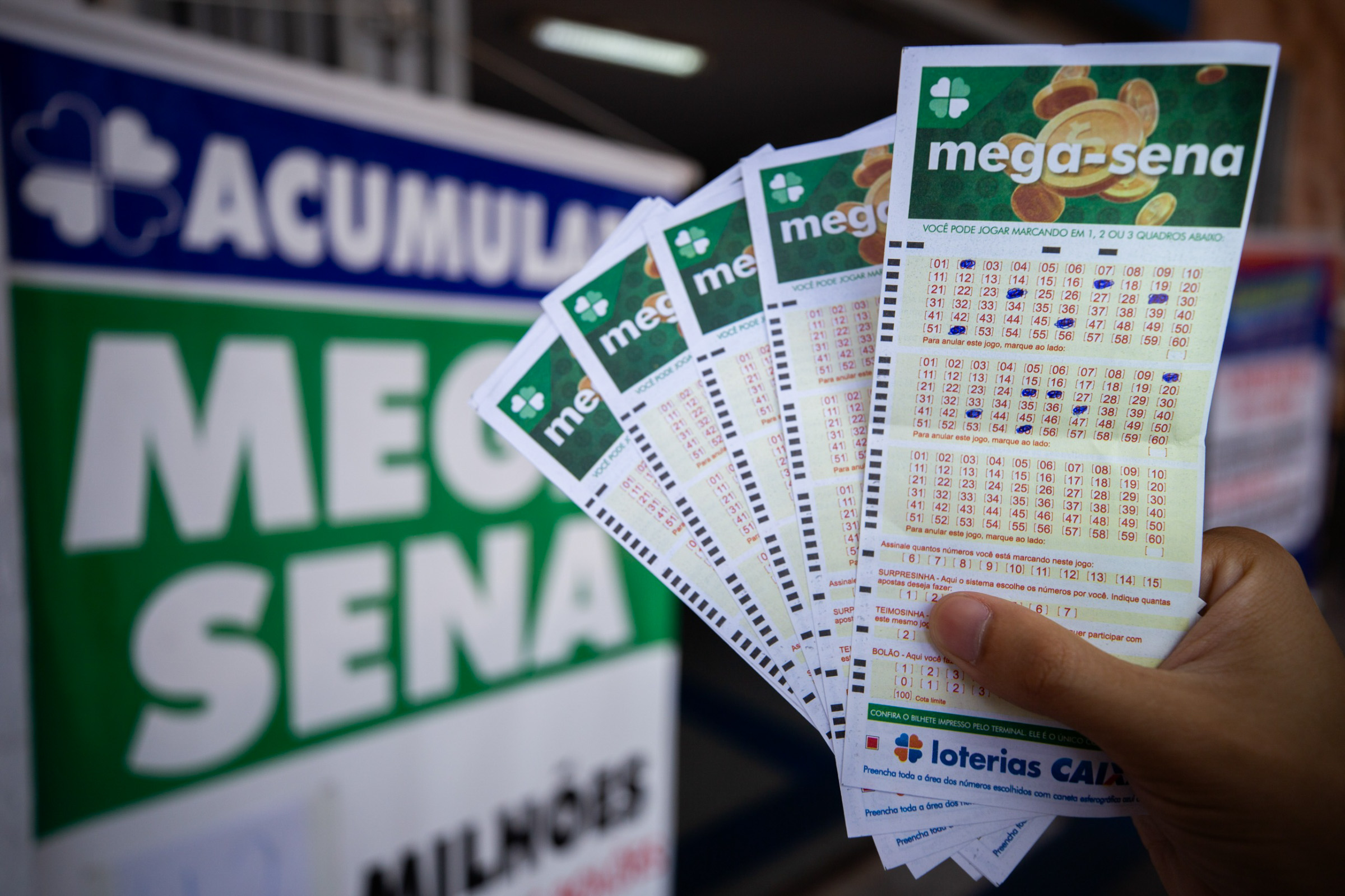 Mega-Sena: duas apostas do DF acertam quina e levam até R$ 111 mil