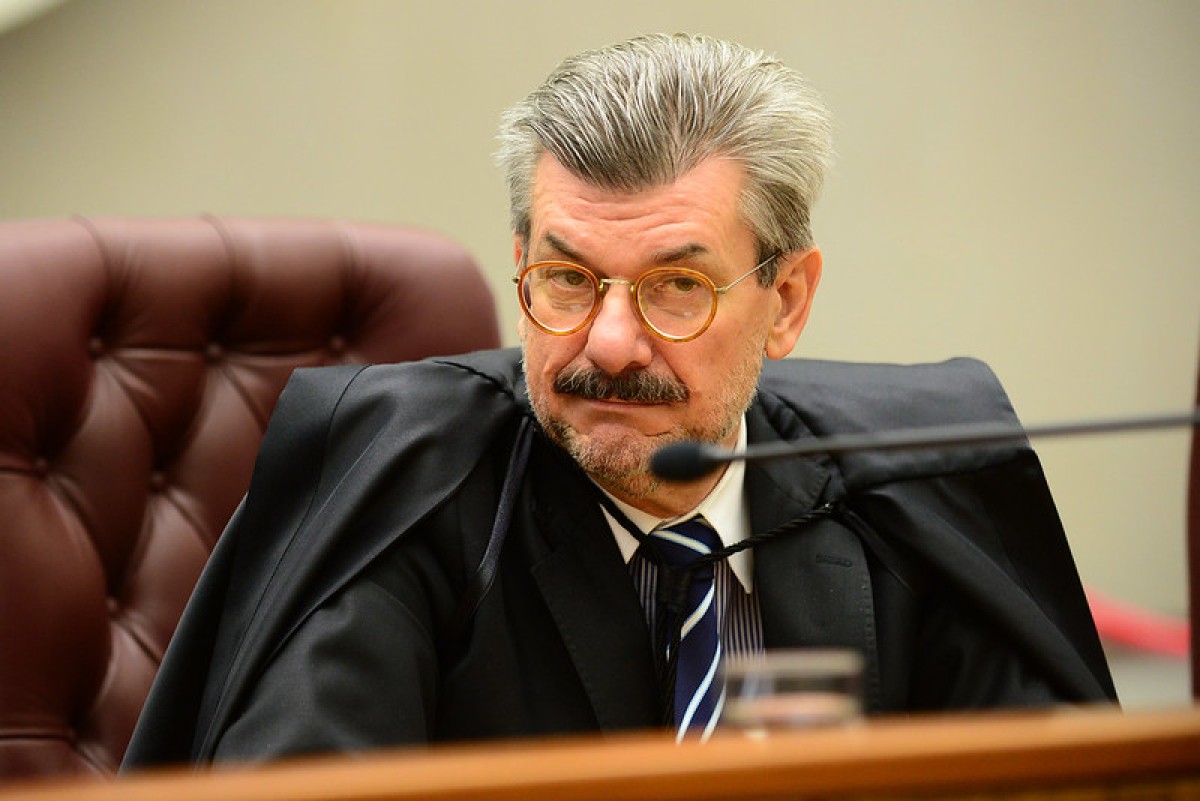 Após derrota no STJ, Buzzi contrata novo criminalista para defesa no STF