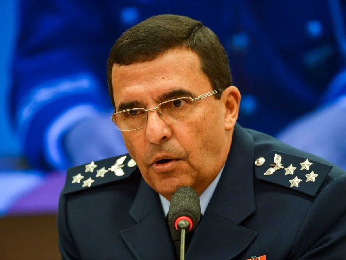 Ex-comandante da FAB diz ter temido golpe e “ruptura entre tropas”