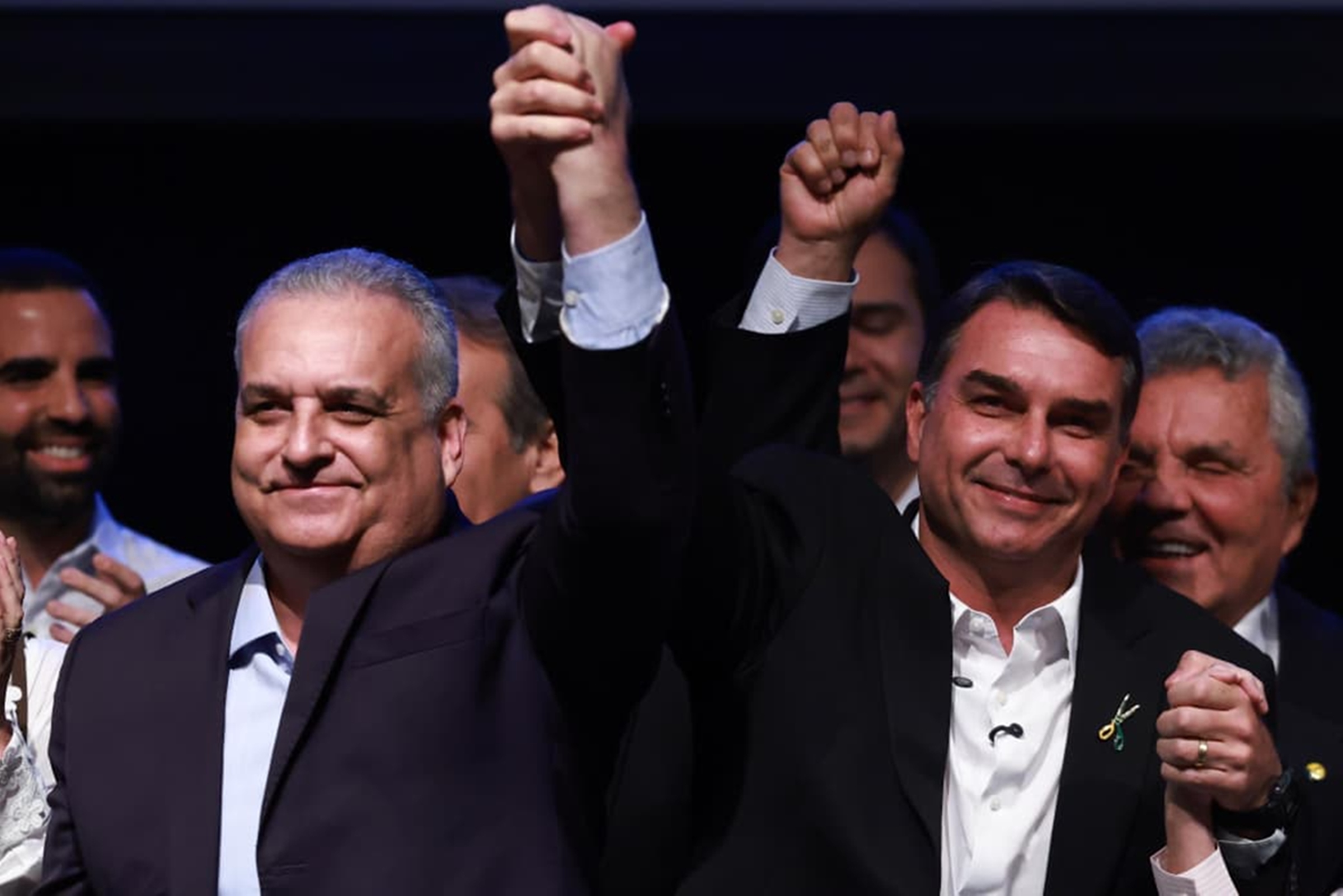 Michelle celebra vice de Flávio: "Que chapa possa ser vitoriosa"