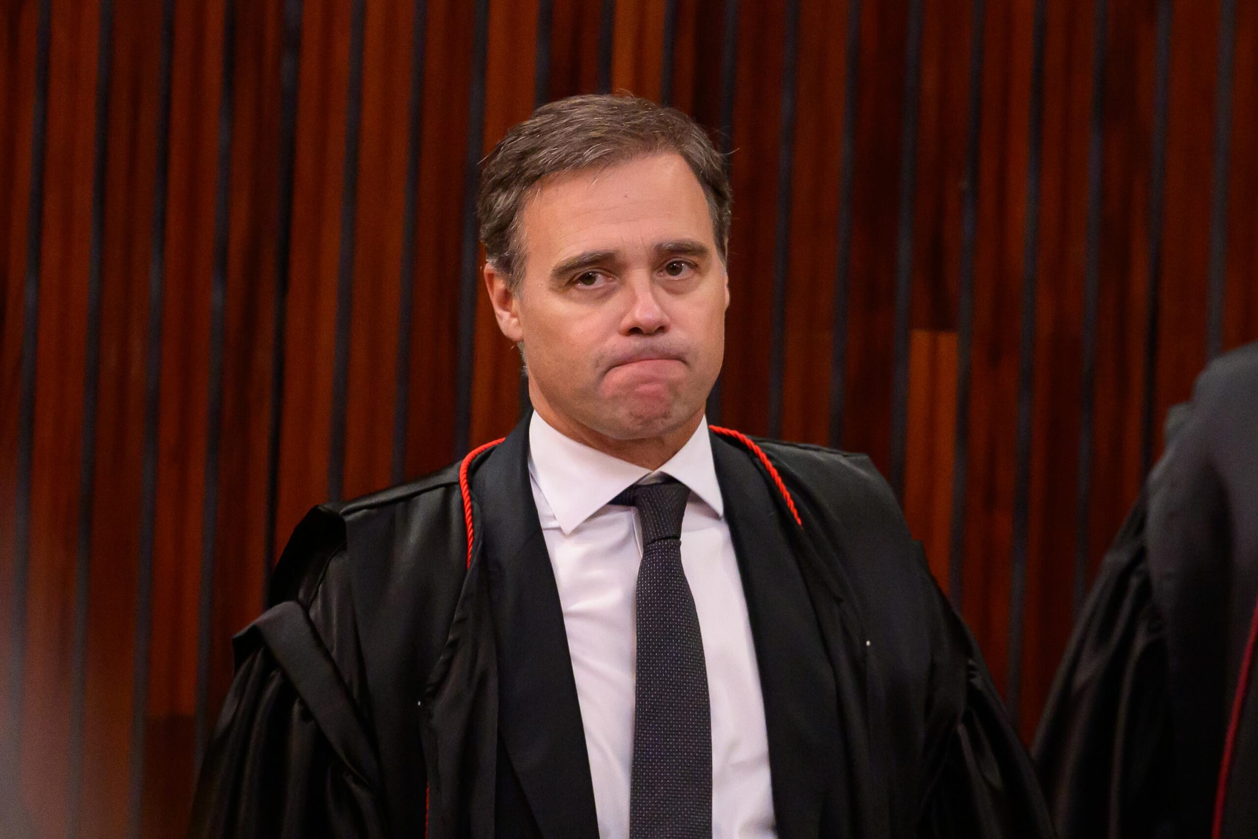 Ala do STF avalia que Mendonça esticou a lei para afastar cúpula da PF