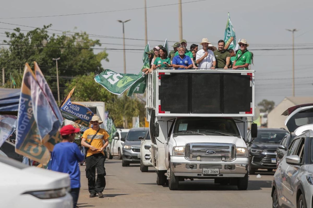 Em Vicente Pires, Arruda promete regularizar lotes pelo preço da terra nua