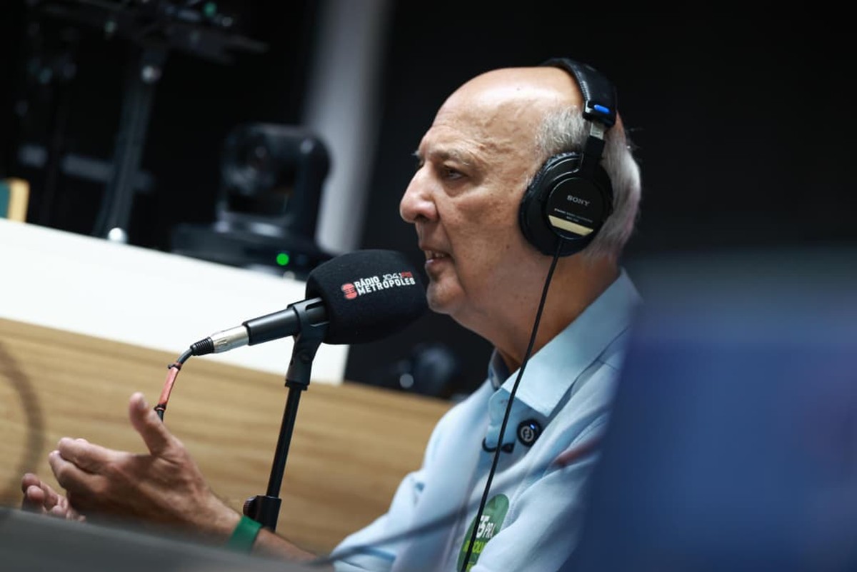 Arruda promete pagar 14° a professores e zerar cargos comissionados