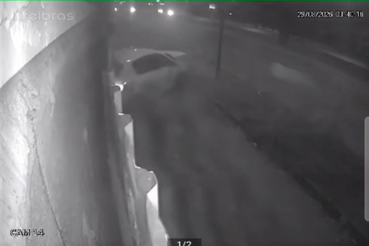 Motorista bate em muro de casa no DF, foge e deixa prejuízo para moradora