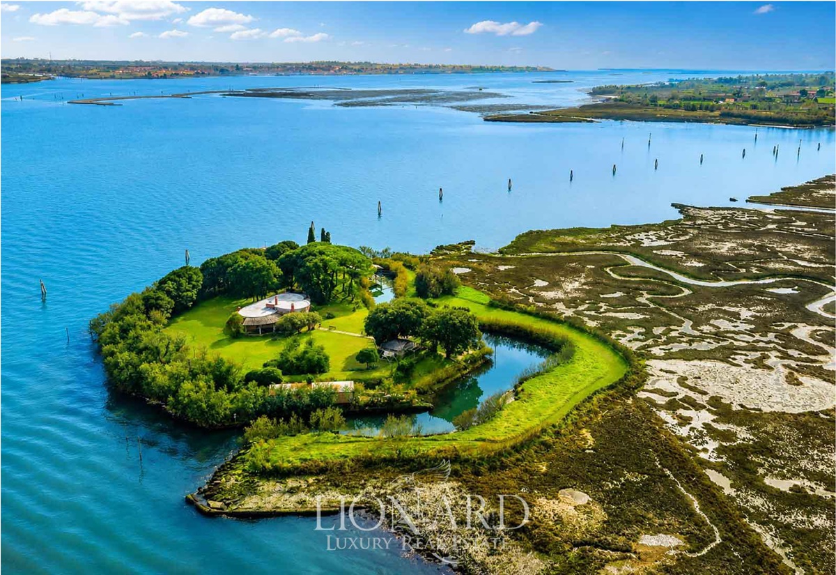Ilha com forte napoleônico é colocada à venda na Itália por R$ 33 milhões