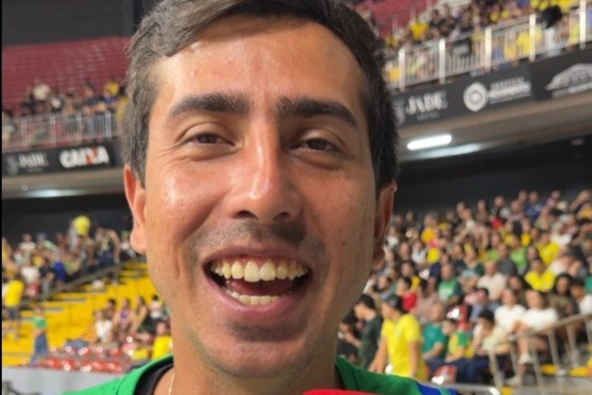 Caio Bonfim parabeniza Alison dos Santos por recorde nos 400m com barreiras