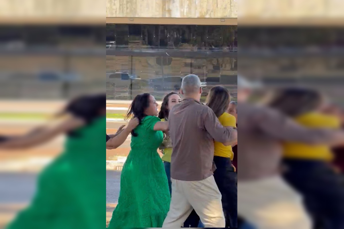 Candidatas do PL trocam empurrões em encontro de apoiadores de Bolsonaro