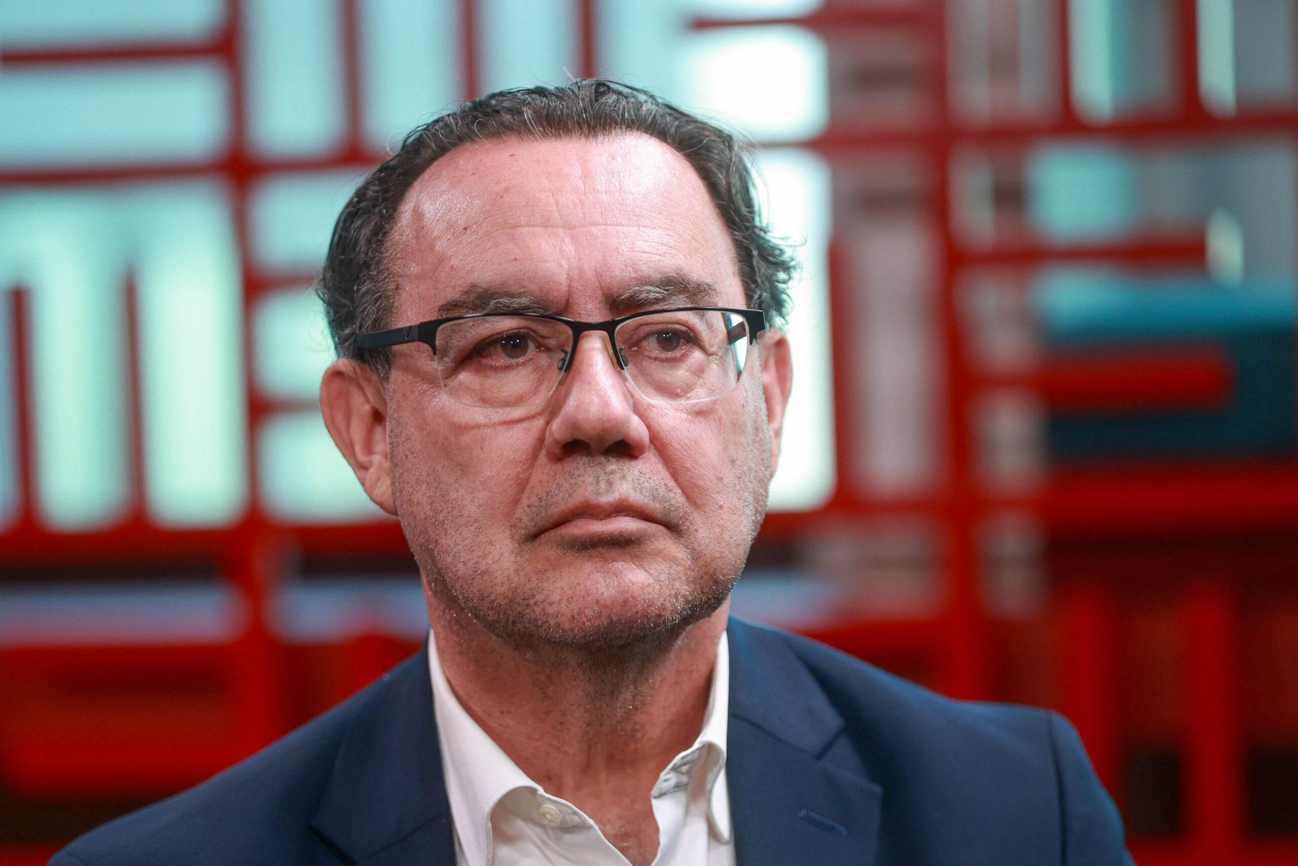 Mandato de 8 anos e magistrados de carreira: Cury defende reforma no STF