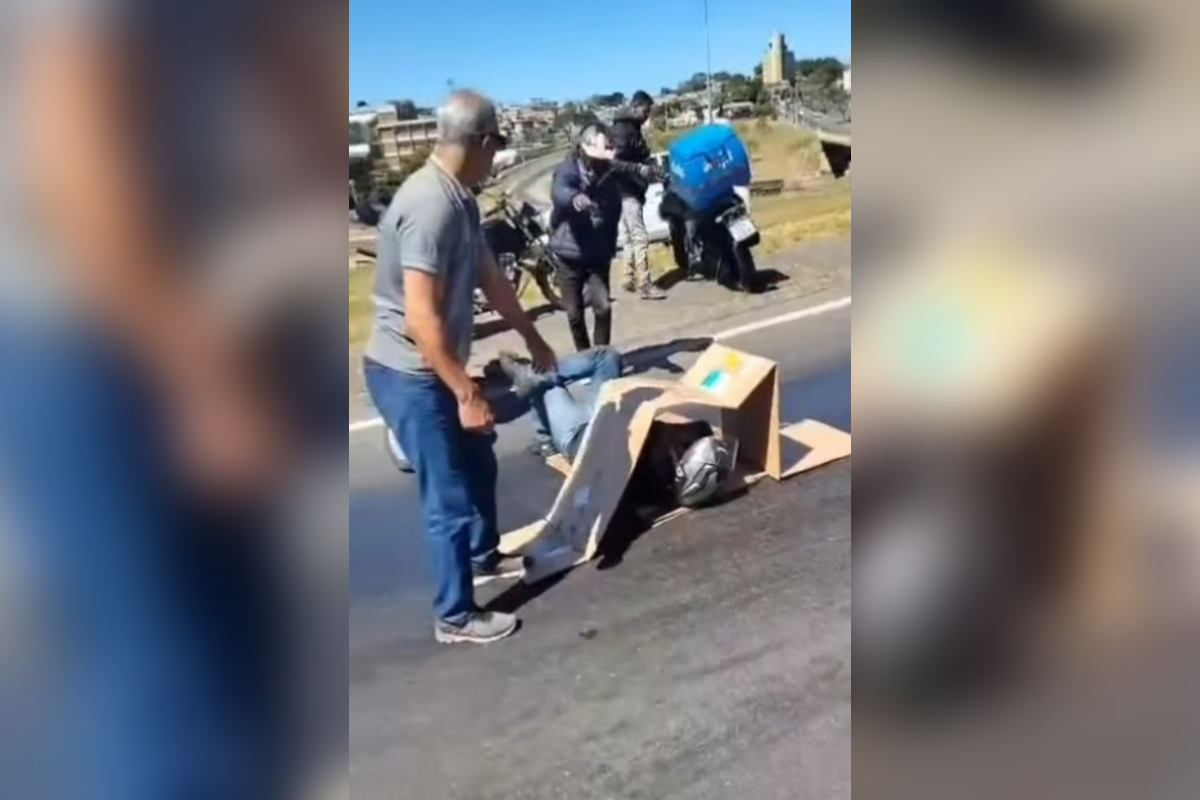 Óleo em pista derruba motociclista e causa transtorno em BH