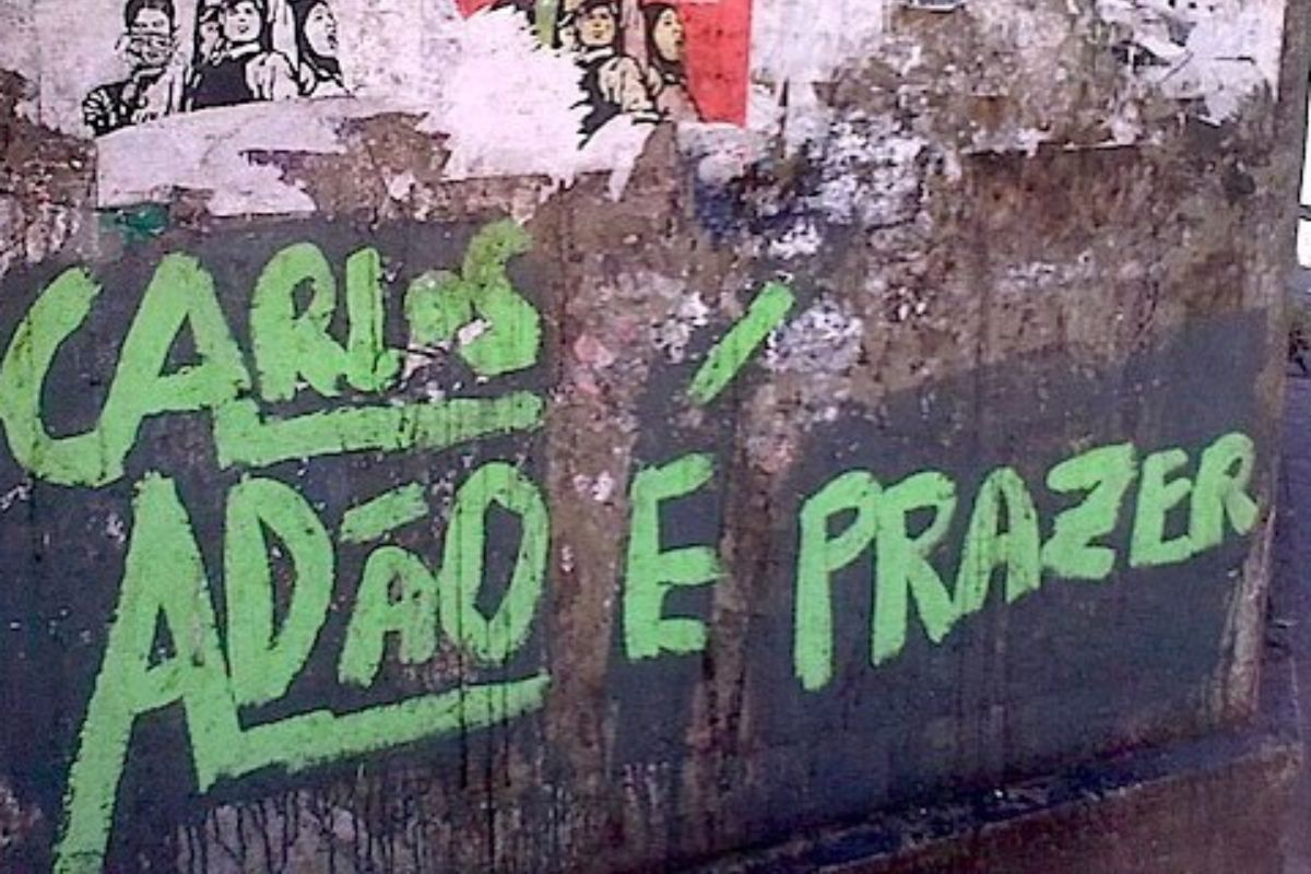 Foto de grafite de Carlos Adão