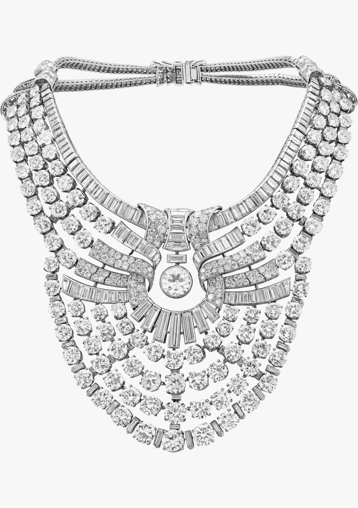 foto com cor. joia Van Cleef & Arpels realeza egípcia - metrópoles