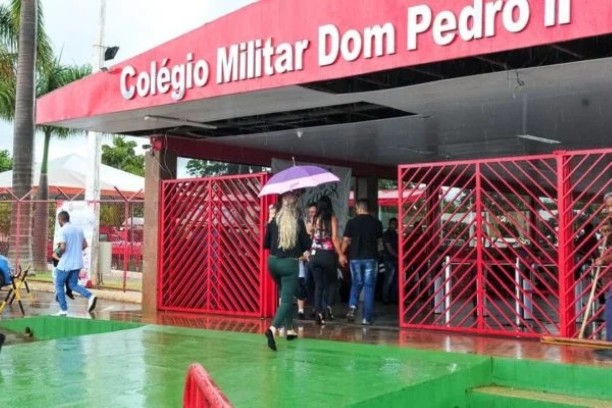 Governadora determina afastamento de comandante após agressão em colégio militar