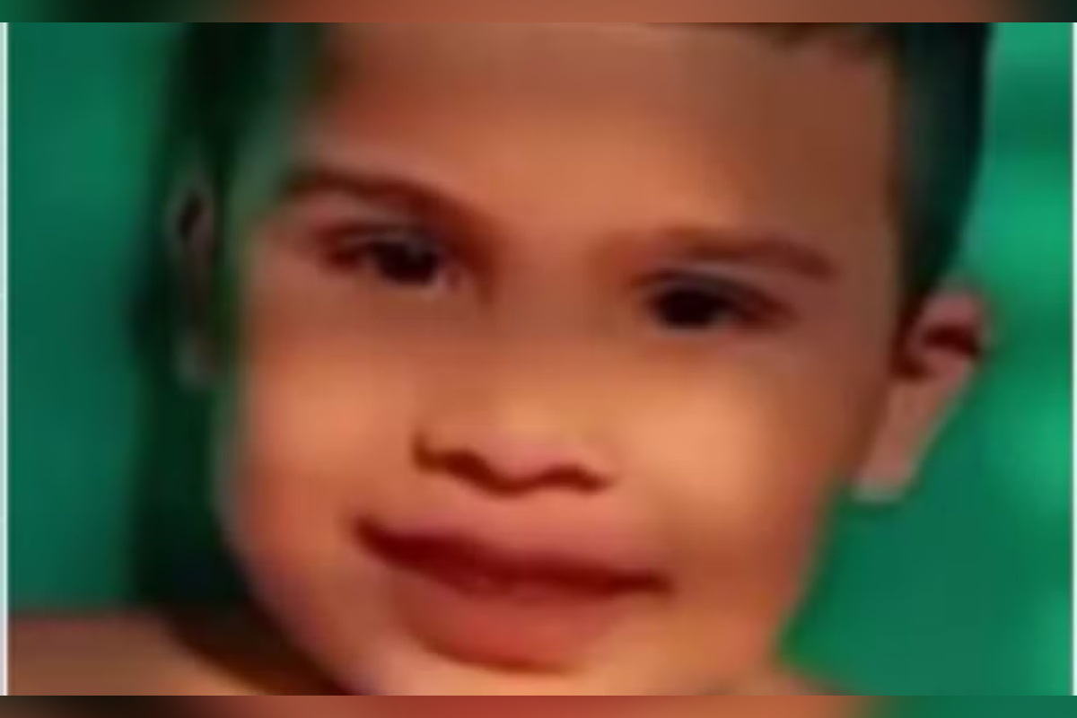 Barco da família naufraga; menino de 5 anos é encontrado morto 3 Menino de 5 anos é achado morto após barco de família naufragar