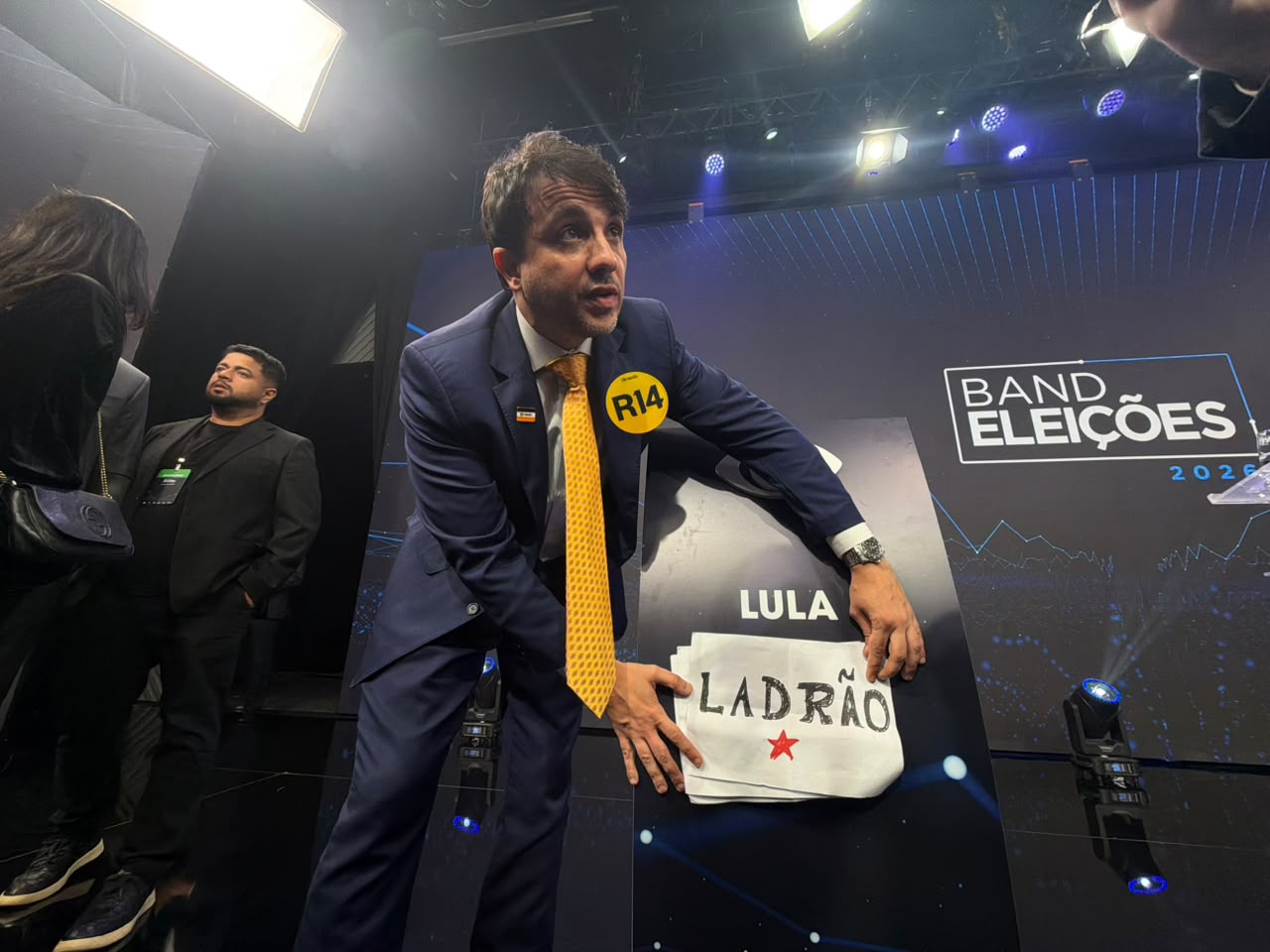 Com debate, Renan Santos e Cury ultrapassam Flávio em buscas no Google