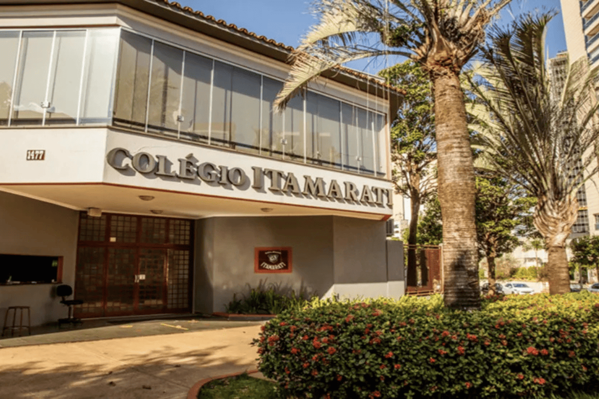 Aluno é esfaqueado por colega de sala dentro de escola particular