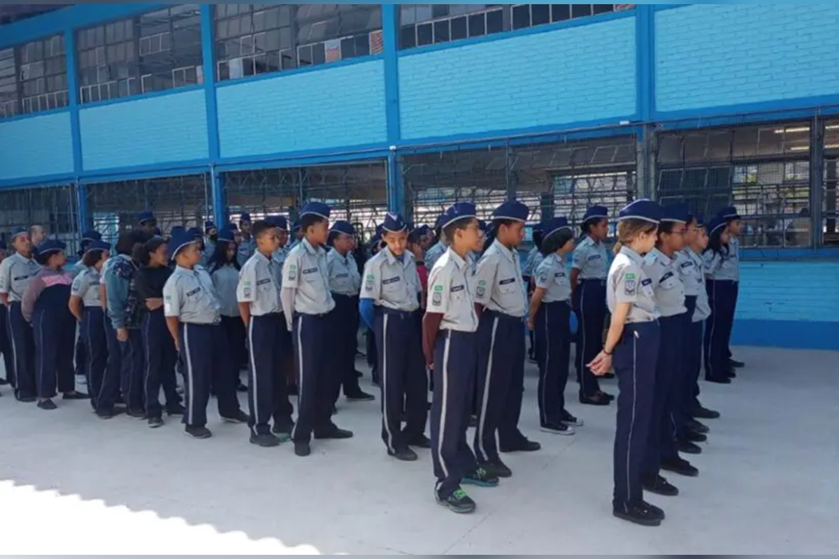 alunos escolas cívico militares