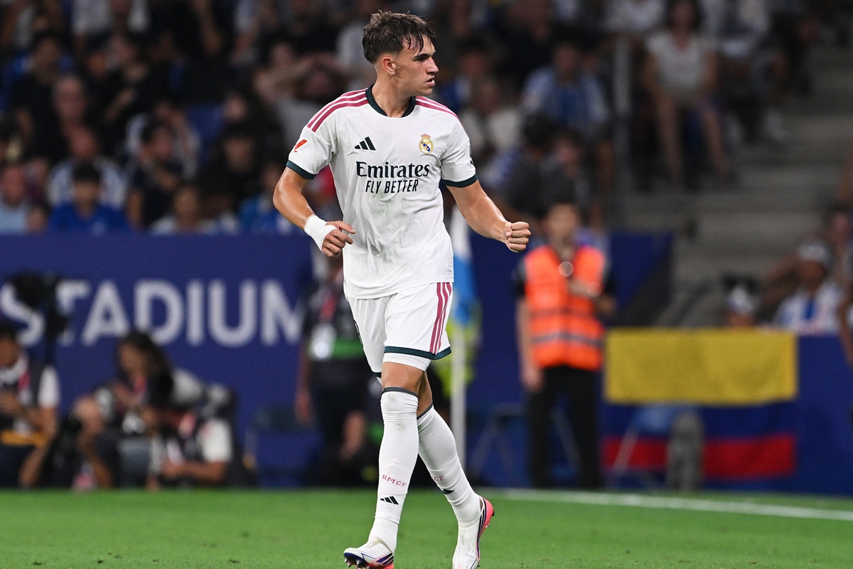 Espí marca no fim e Real Madrid vence Espanyol em estreia na temporada