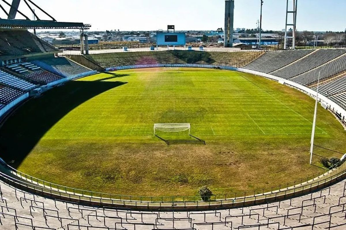 Escândalo no Futebol Argentino: Investigação Sobre Empréstimo do Master Ganha Destaque
