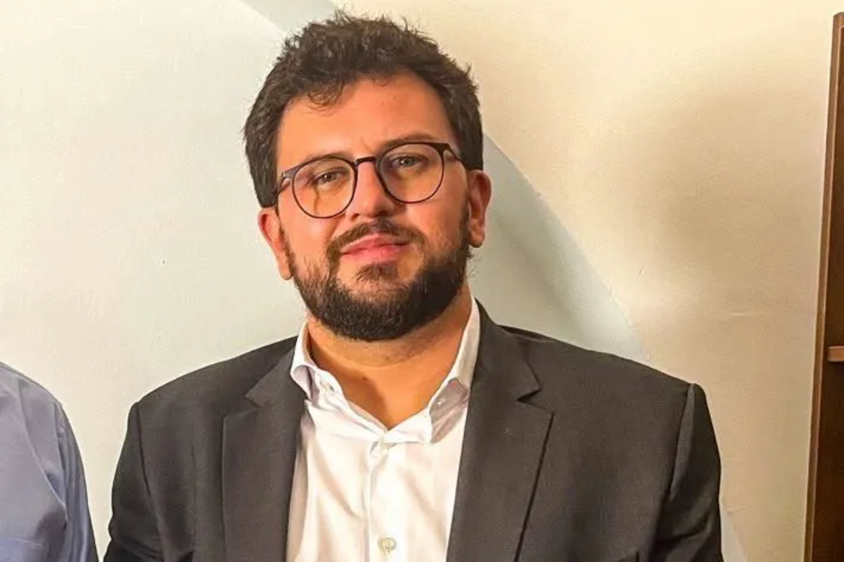 Ex-assessor de Lula esclarece transação financeira envolvendo amiga de Lulinha