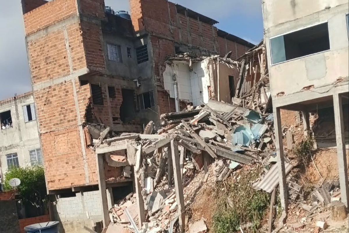 Explosão de botijão deixa 3 feridos e 13 imóveis interditados em SP - QTU Questões do Universo