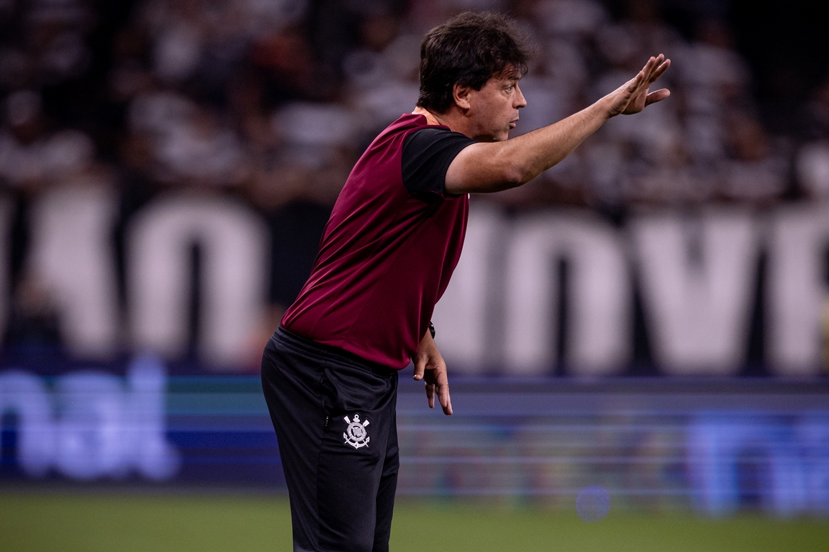 Imagem vinculada ao feed original: Diniz sobre dívidas do Corinthians: “Escolher pagar transfer ban ou salários”