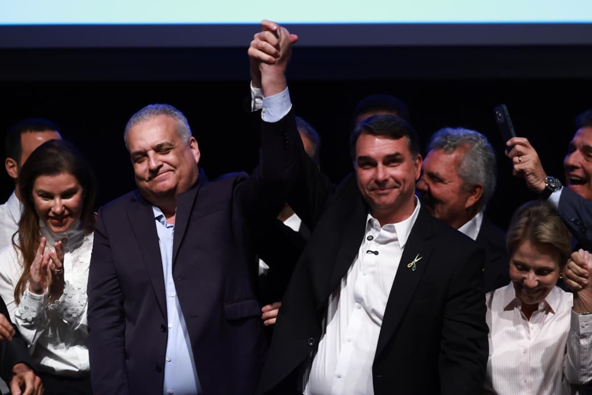 Imagem vinculada ao feed original: Escolha de Flávio para vice causa surpresa e ajuda Lira em Alagoas