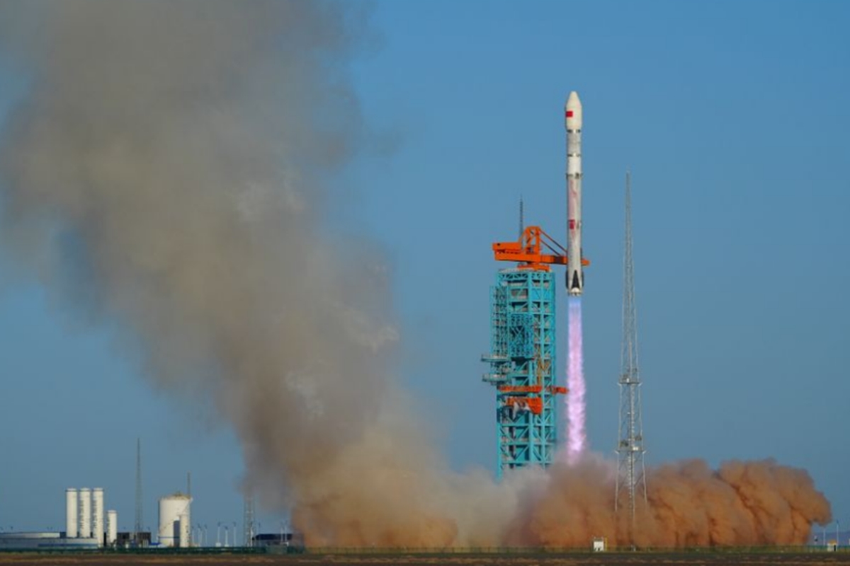 China Inova com Foguete Reutilizável que Pousa Verticalmente