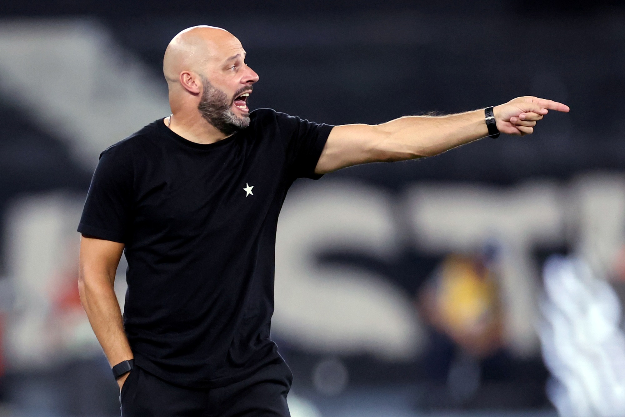 Botafogo encerra contrato com o técnico Franclim Carvalho