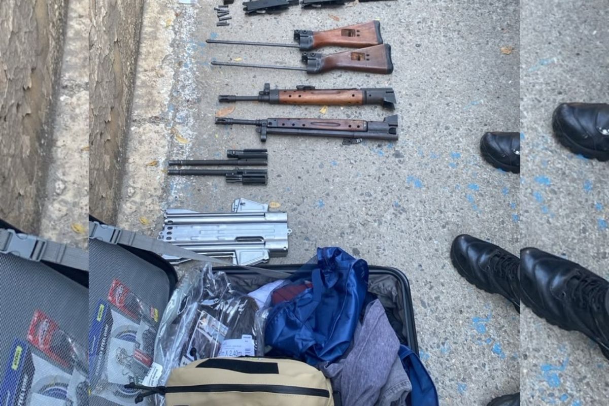 PM intercepta carro e apreende fuzis que iam para Baixada Santista - QTU Questões do Universo