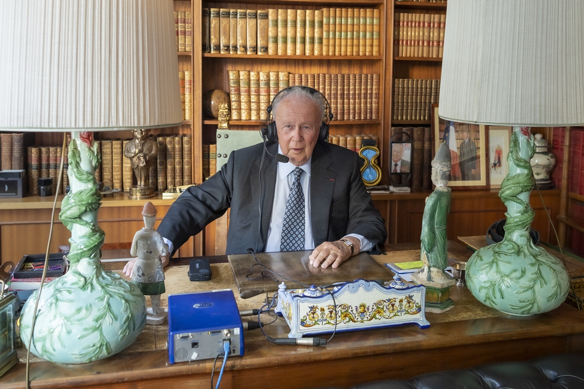 Morre Philippe Bouvard, lenda do rádio e da TV francesa