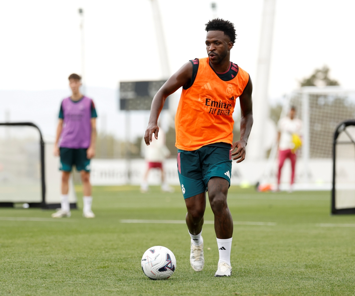 Real Madrid Intensifica Negociações com Vini Jr. e Busca Resposta Imediata