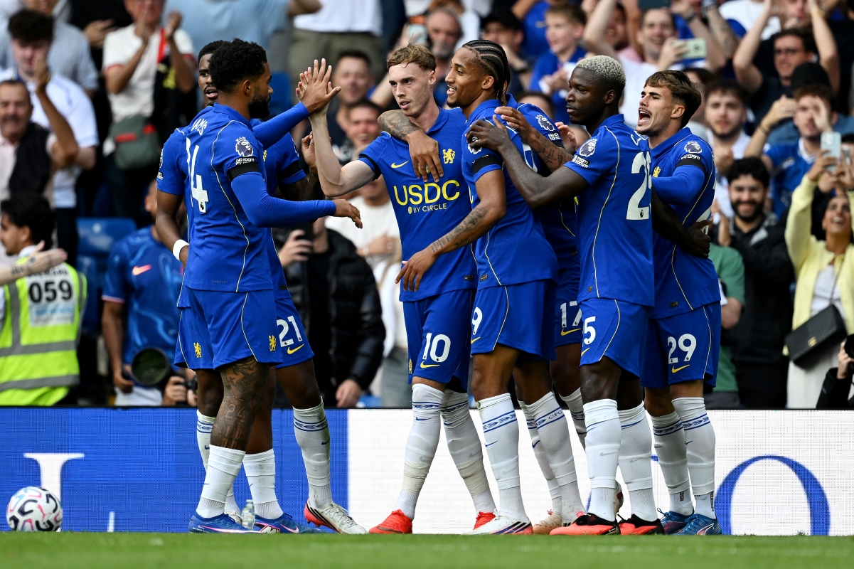 Premier League: Chelsea vence Brighton em estreia de Dibu Martínez