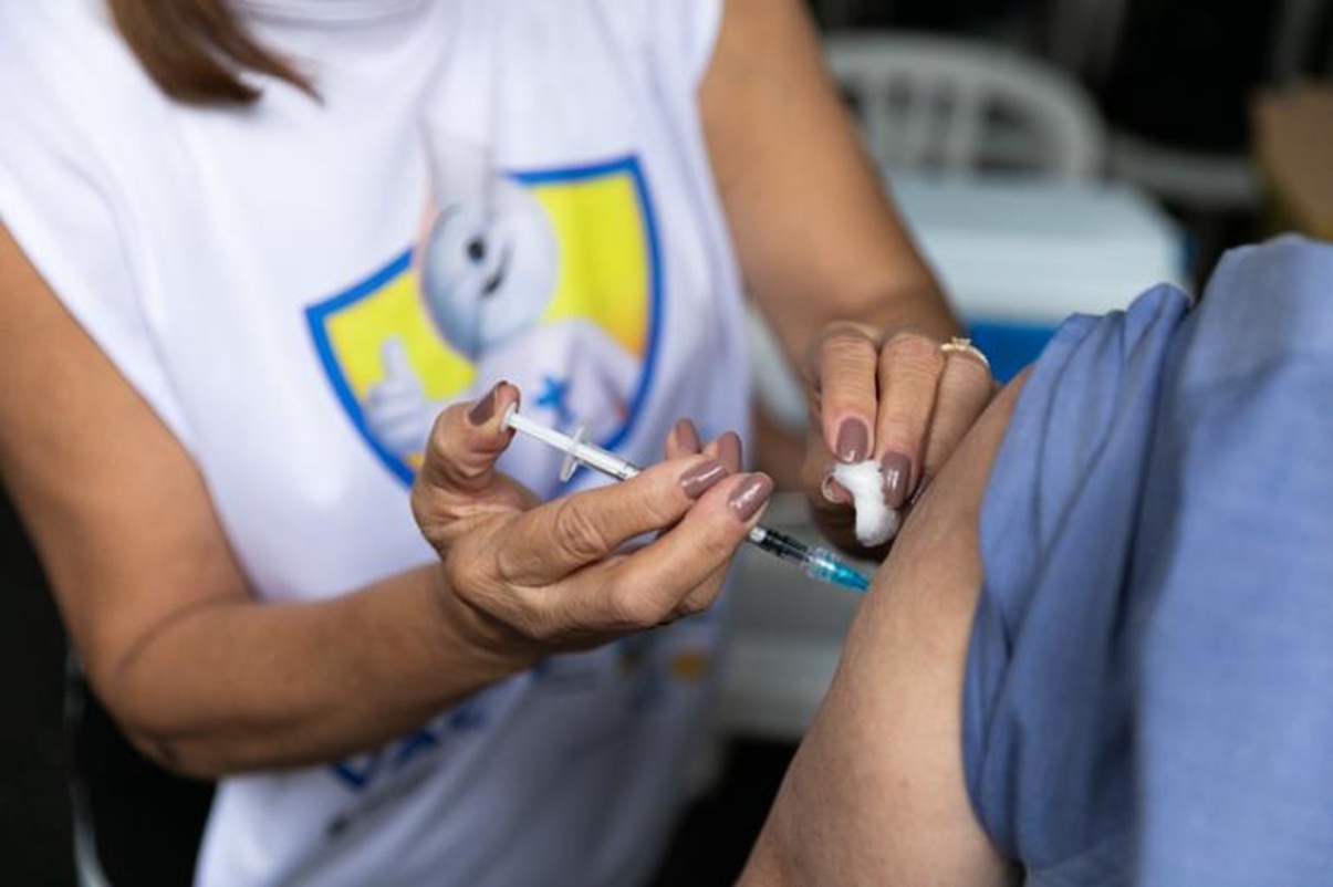 Dia D de vacinação ocorre neste sábado com 19 imunizantes disponíveis