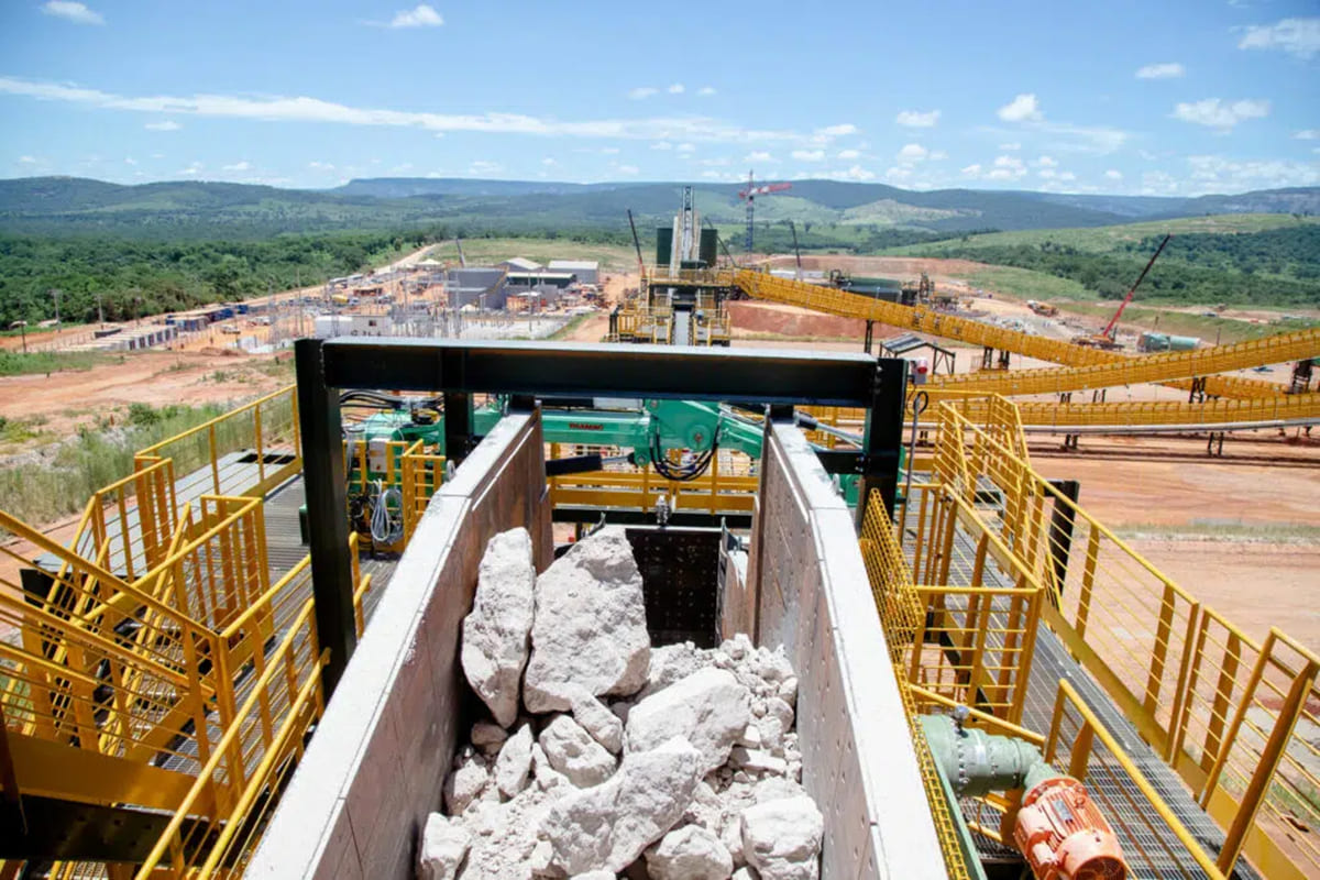 Imagem vinculada ao feed original: MG exonera chefe de órgão que embargou mineração e revoga ato após 24h