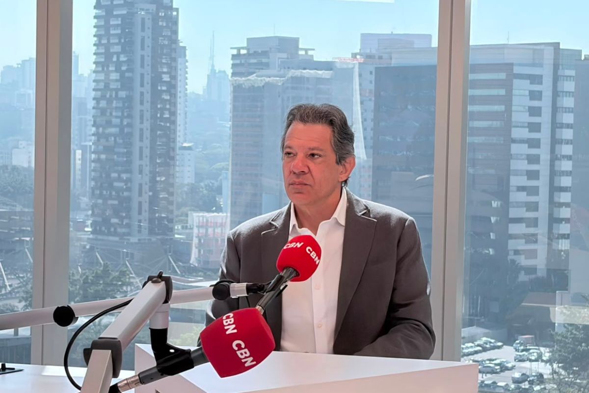 Haddad sobre obras em SP: "Só ontem vi Tarcísio agradecer Lula" - QTU Questões do Universo