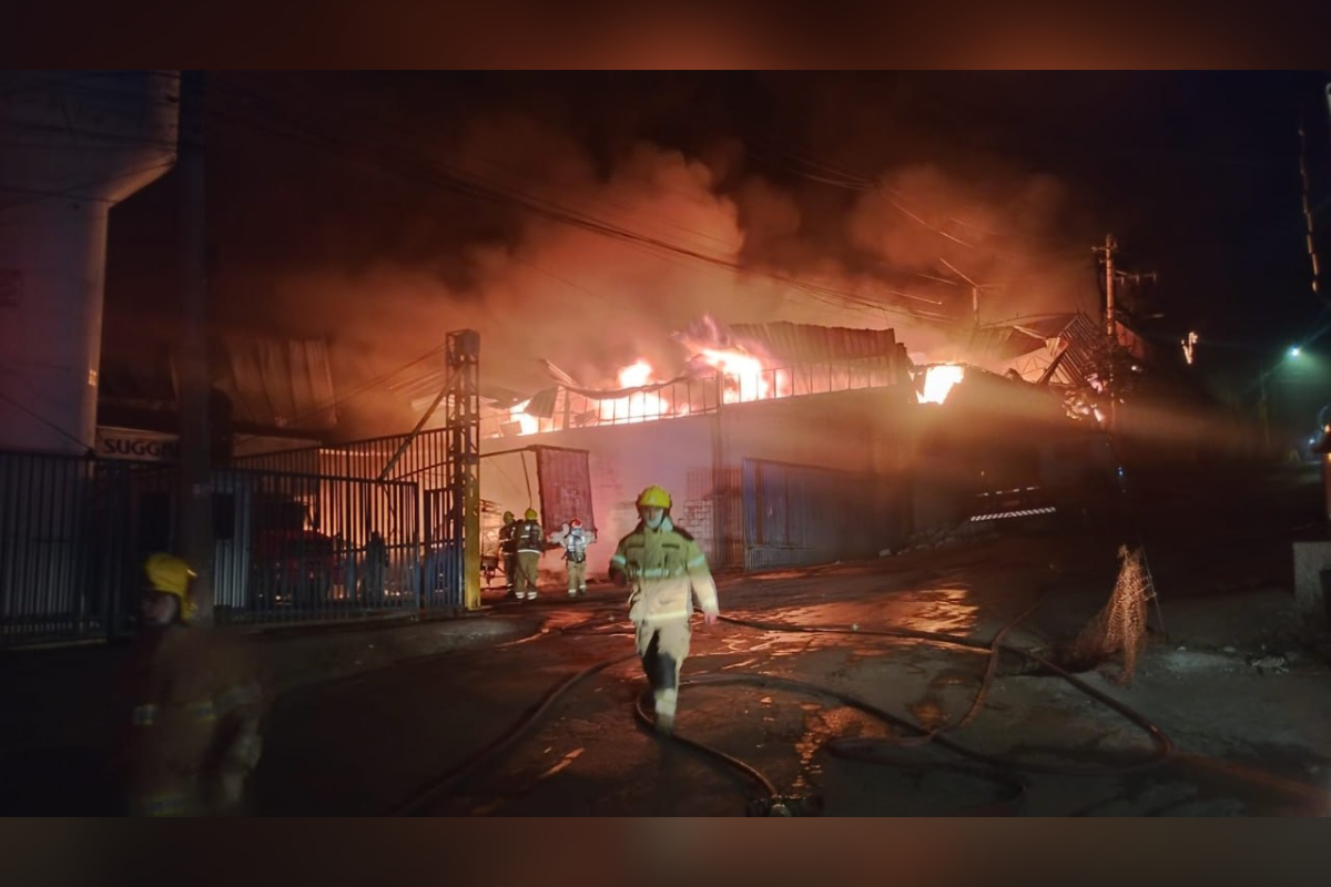 Imagem vinculada ao feed original: Fábrica atingida por incêndio em BH estava irregular, dizem bombeiros