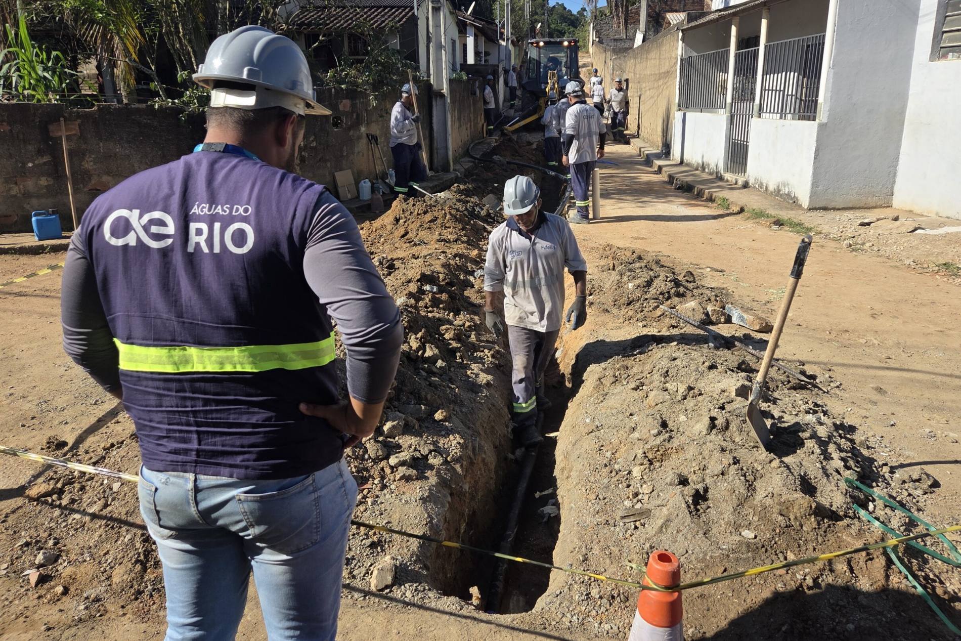 Terceirizadas da Águas do Rio demitiram 1.176 funcionários em 2026 - QTU Questões do Universo
