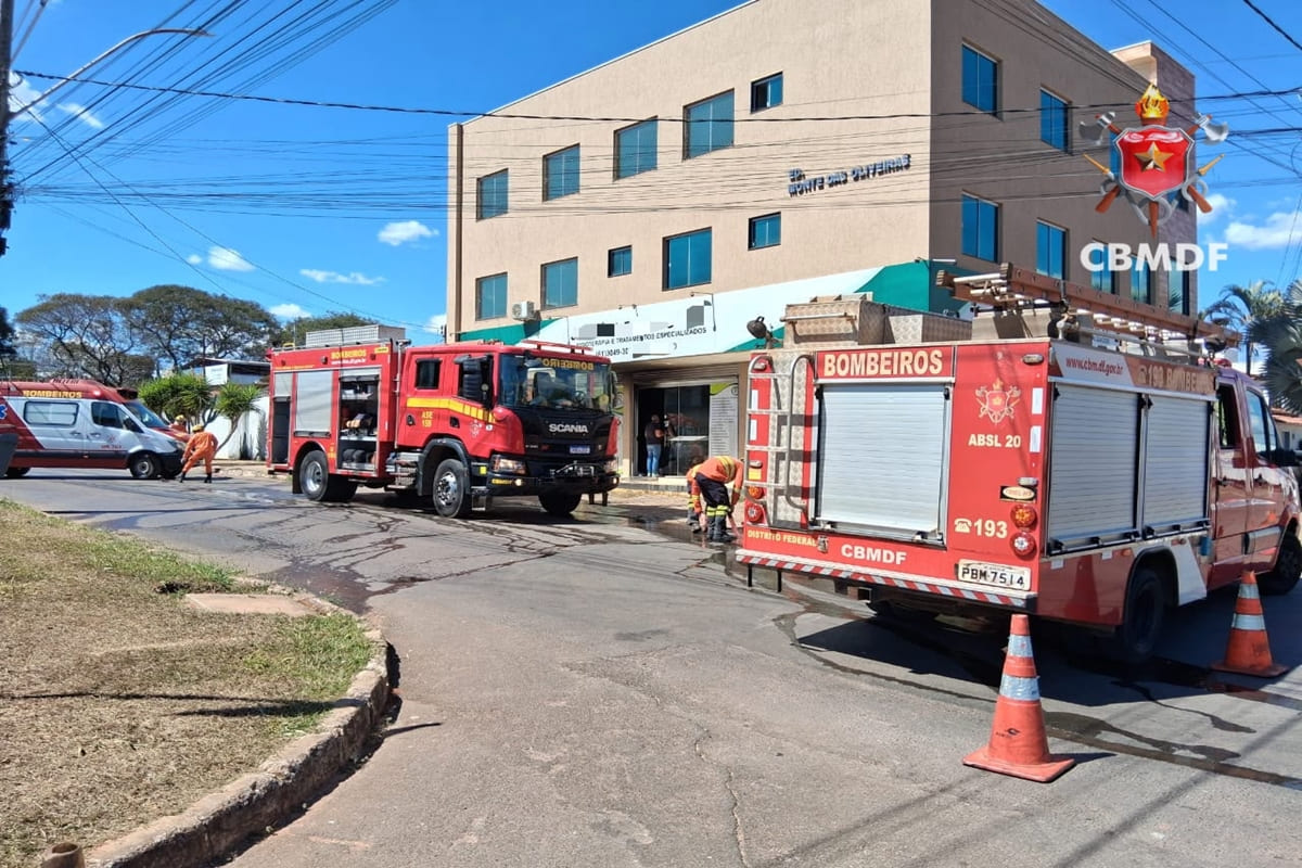 Incêndio atinge clínica de fisioterapia no DF e mobiliza bombeiros