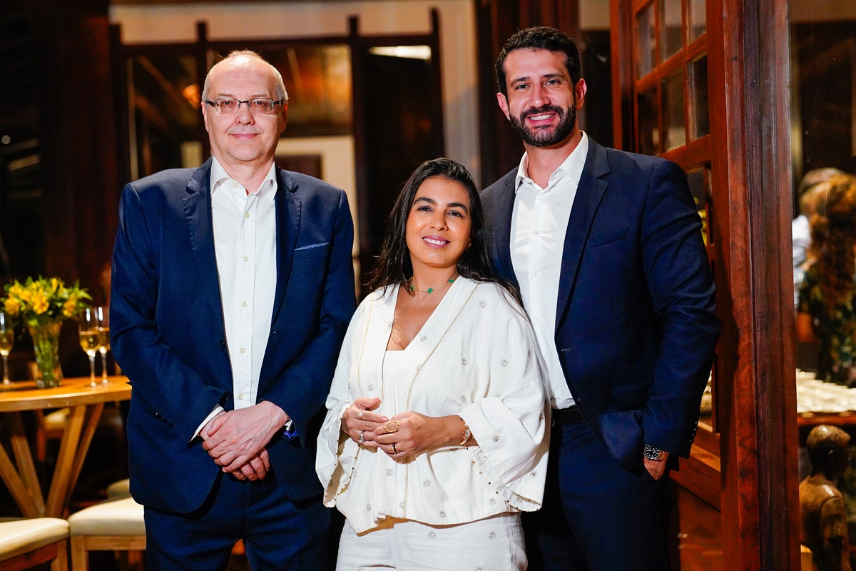 Ivano Bellino, Nicole Goulart e Rodrigo Hugueney