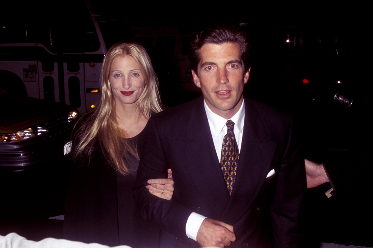 John F. Kennedy Jr. e sua esposa Carolyn Bessette