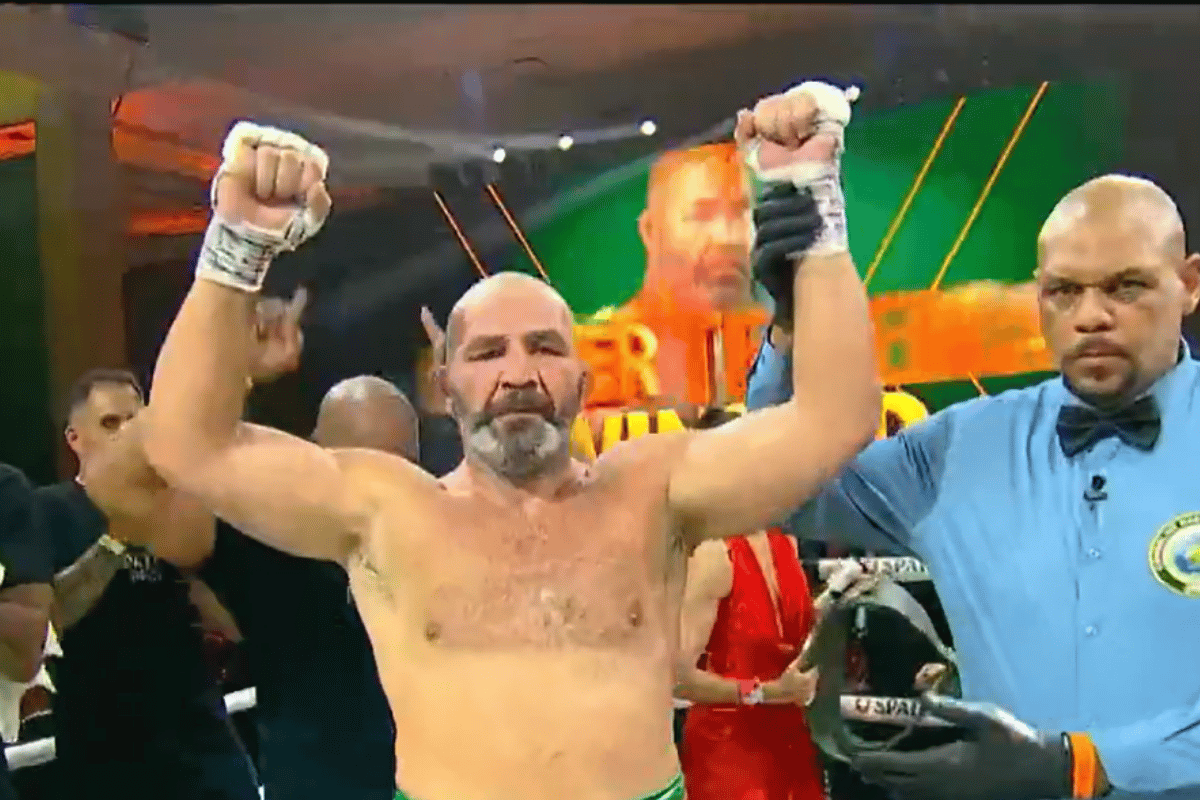 Em duelo de ex-campeões do UFC, Glover vence Shogun; veja resultados - QTU Questões do Universo
