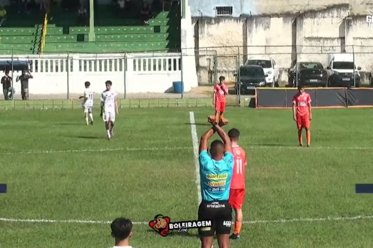 Árbitro deixa jogo do Paulistão Sub-15 para registrar caso de racismo
