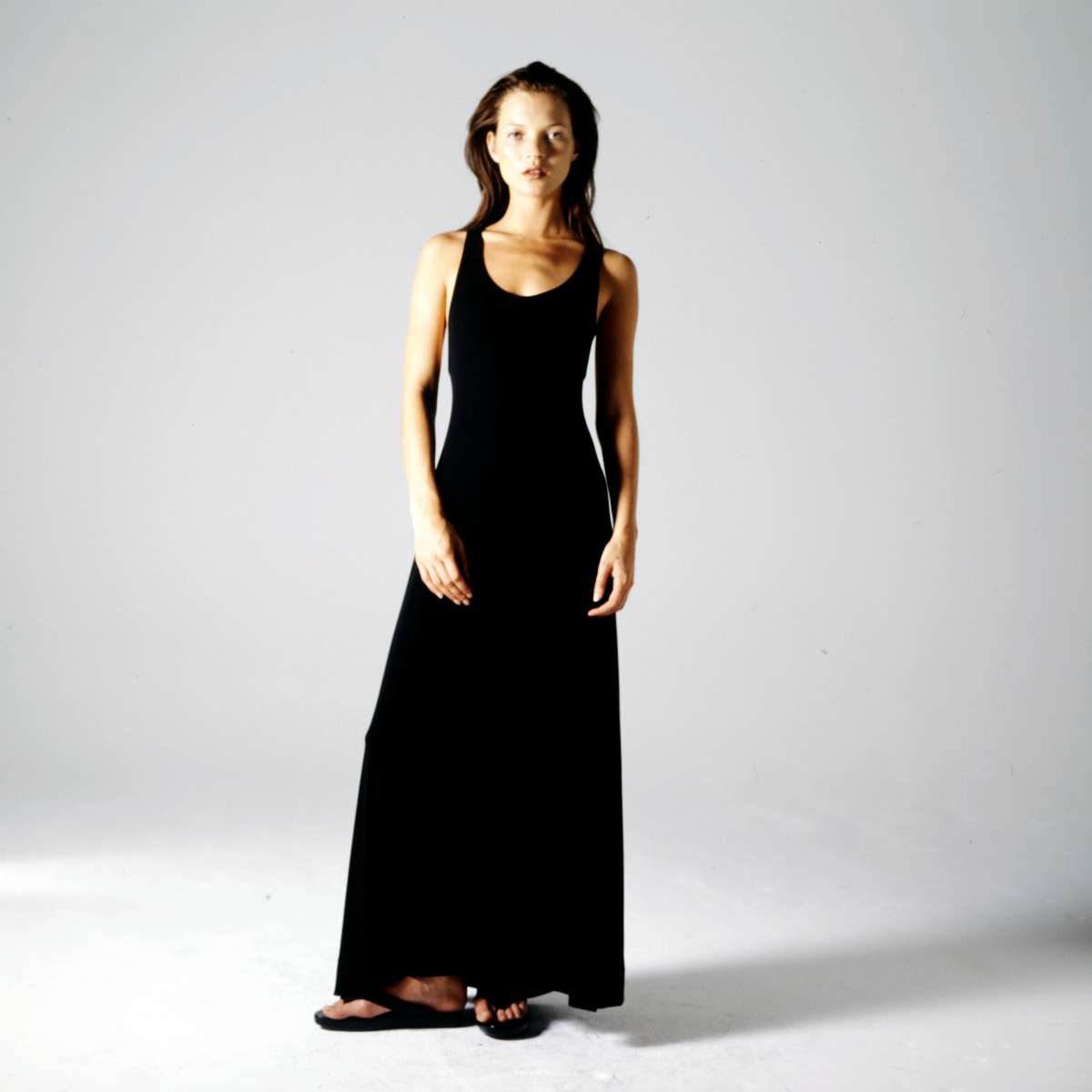 foto com cor. Kate Moss para a Calvin Klein - metrópoles