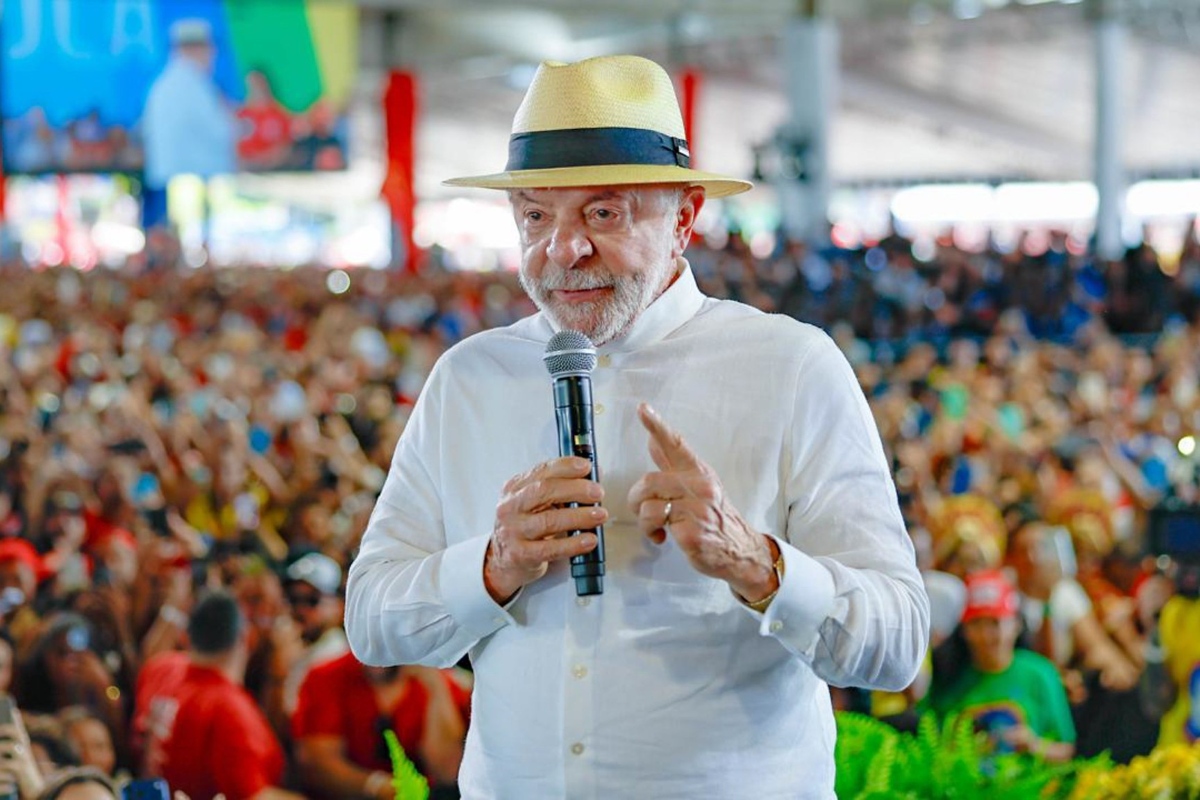 Lula formaliza candidatura à reeleição em convenção do PT em São Paulo