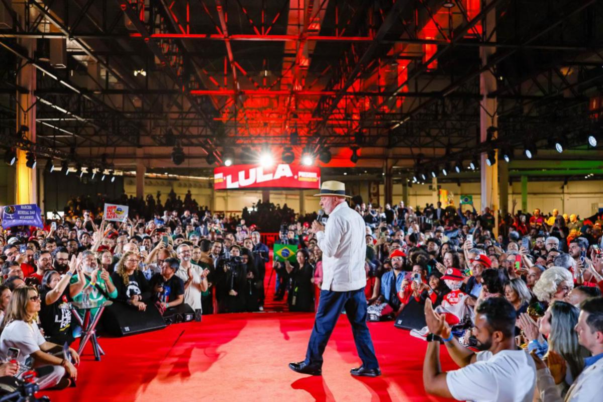 Imagem vinculada ao feed original: Após convenção, Lula volta a SP para 1º ato de campanha em busca de tração
