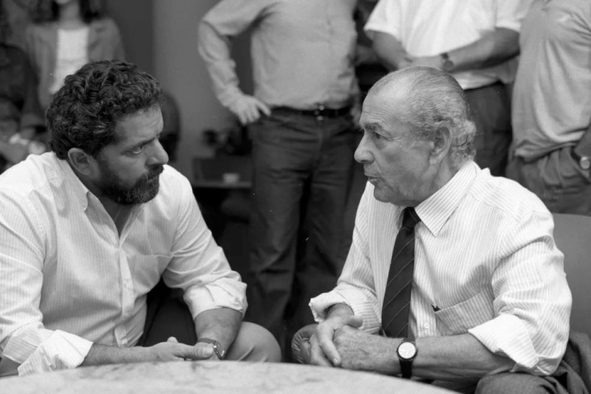 O dia em que Brizola decidiu fazer a elite engolir o "sapo barbudo" - QTU Questões do Universo